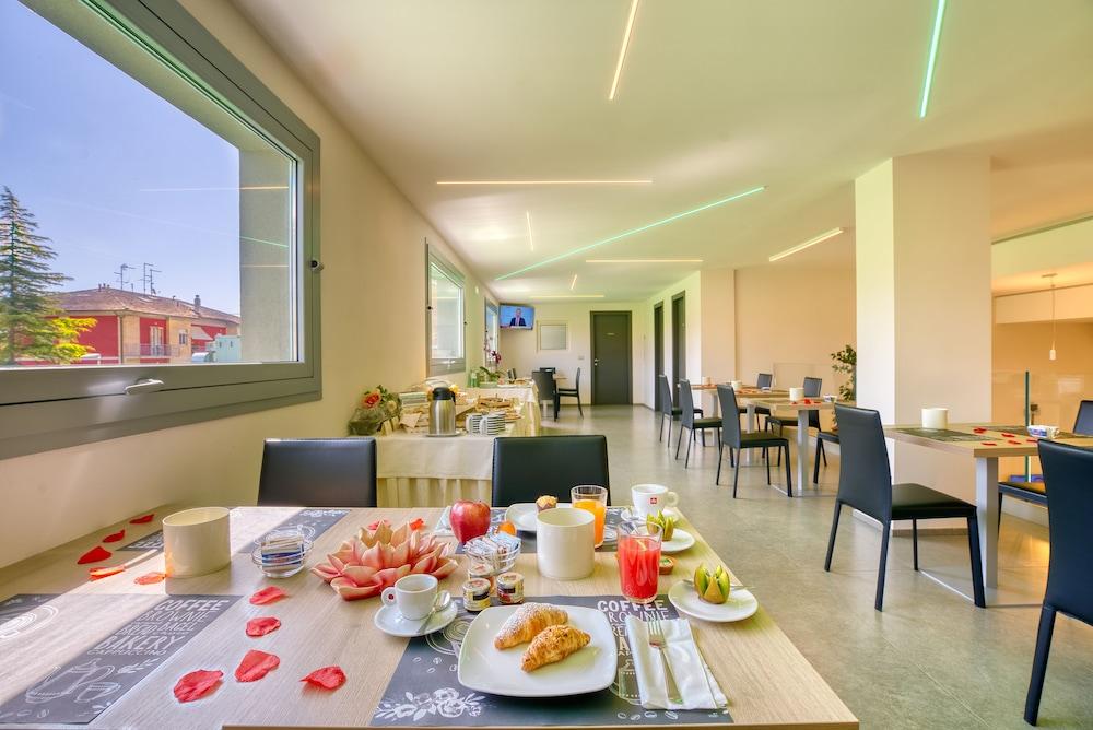 Boutique Hotel Bramante & Spa Urbania Exteriör bild