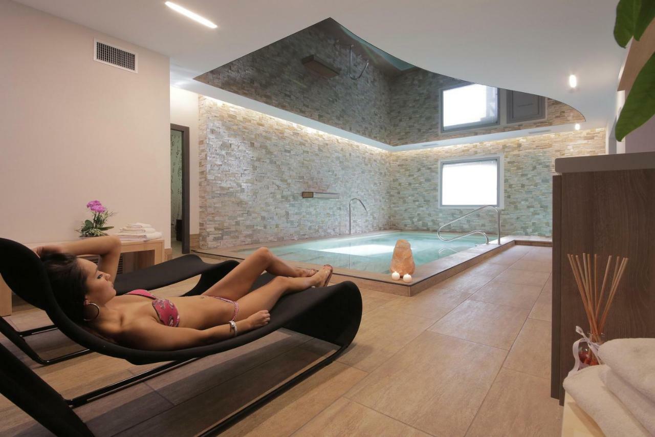 Boutique Hotel Bramante & Spa Urbania Exteriör bild