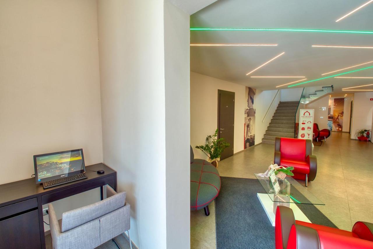 Boutique Hotel Bramante & Spa Urbania Exteriör bild
